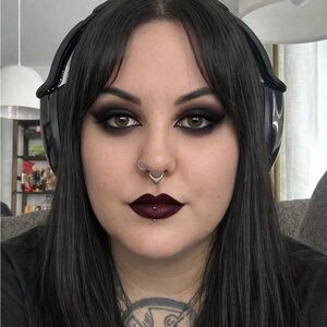 Meet your Posher, Catherine